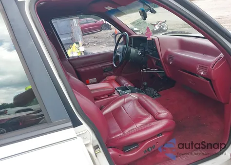 1994 Ford Explorer z USA, uszkodzony, nr VIN 1FMDU34XXRUB24342